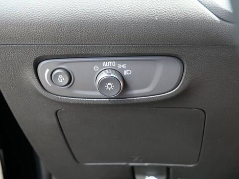 Used 2025 Buick Encore GX Preferred AWD/4WD image 18