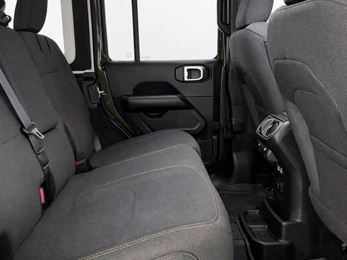 Used 2024 Jeep Wrangler Unlimited Sahara image 16