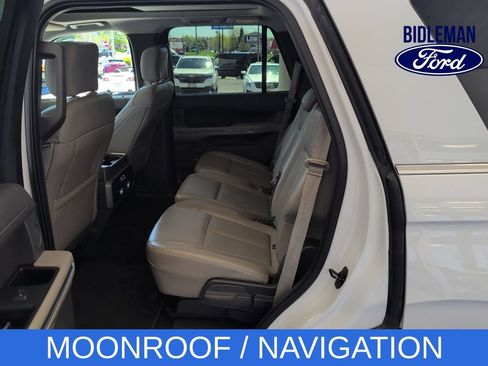 Used 2019 Ford Expedition XLT w/ Equipment Group 202A AWD/4WD image 25