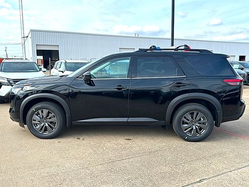 New 2026 Nissan Pathfinder SV image 5