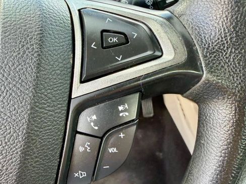 Used 2019 Ford Fusion SE FWD image 19