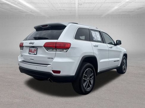 Used 2017 Jeep Grand Cherokee Limited AWD/4WD image 14