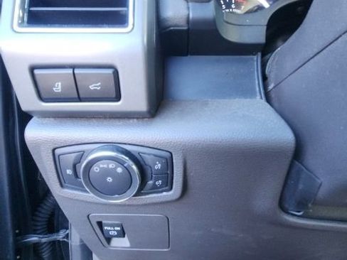 Used 2020 Ford Expedition Max XLT w/ Equipment Group 202A image 20