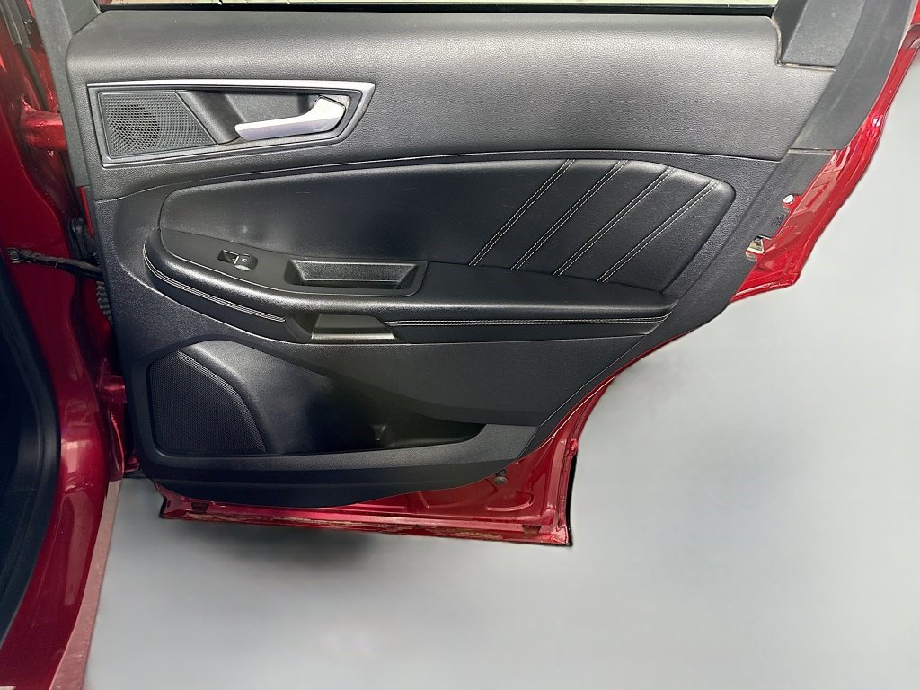 Used 2022 Ford Edge ST AWD/4WD image 27