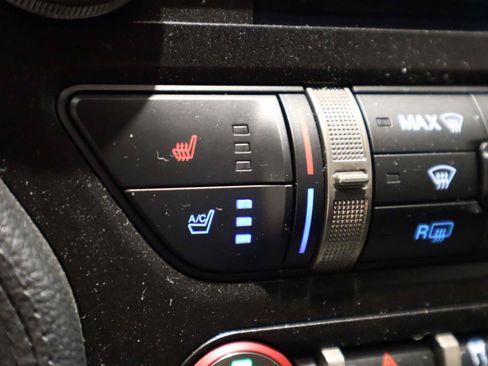 Used 2021 Ford Mustang Shelby GT500 w/ Technology Package RWD image 31