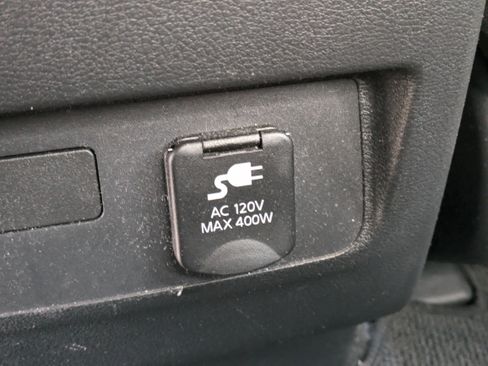 Used 2022 Nissan Frontier SV image 15