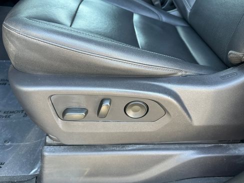 Used 2024 GMC Sierra 1500 SLT image 13