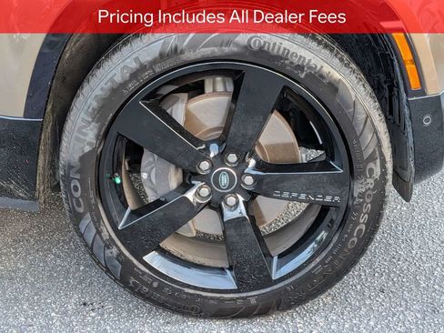 Used 2025 Land Rover Defender 110 X-Dynamic SE AWD/4WD image 11