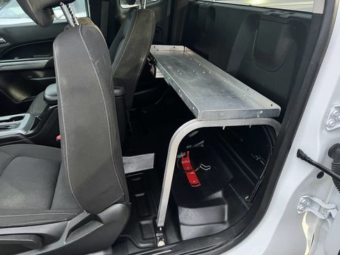 Used 2022 Chevrolet Colorado LT w/ Fleet Safety Package image 36