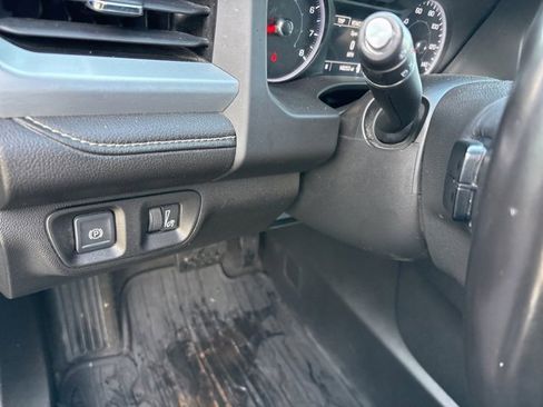 Used 2019 GMC Acadia SLE image 22