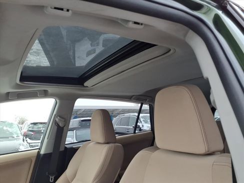 Used 2013 Toyota RAV4 XLE image 18