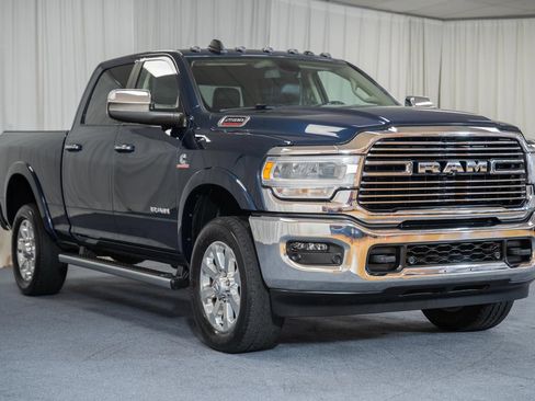 Used 2022 RAM 2500 Laramie AWD/4WD image 1