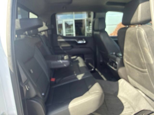 Used 2023 GMC Sierra 1500 SLT w/ SLT Premium Plus Package AWD/4WD image 28