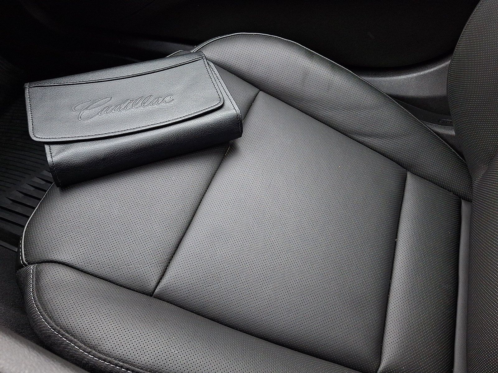 Certified 2023 Cadillac CT5 Luxury AWD/4WD image 27