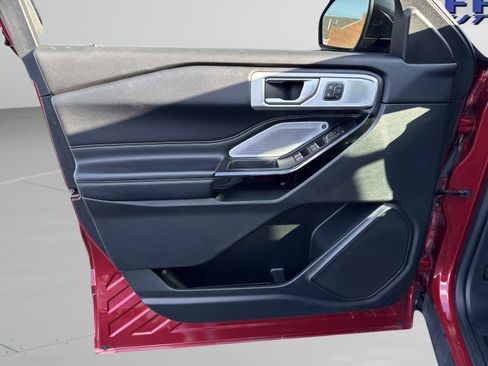 Used 2021 Ford Explorer ST w/ Equipment Group 401A image 18