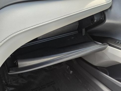 Used 2024 Toyota Camry SE FWD image 19