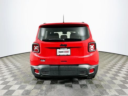 Certified 2023 Jeep Renegade Altitude image 10