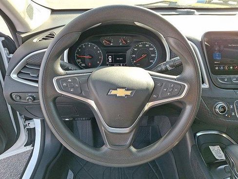 Used 2022 Chevrolet Malibu LT image 19