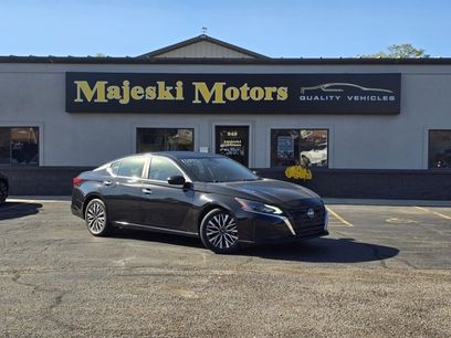 Used 2024 Nissan Altima 2.5 SV