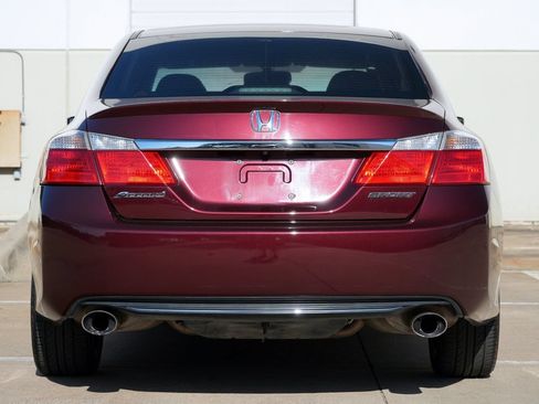 Used 2015 Honda Accord Sport image 19
