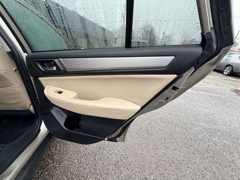 Used 2015 Subaru Outback 2.5i Premium image 31