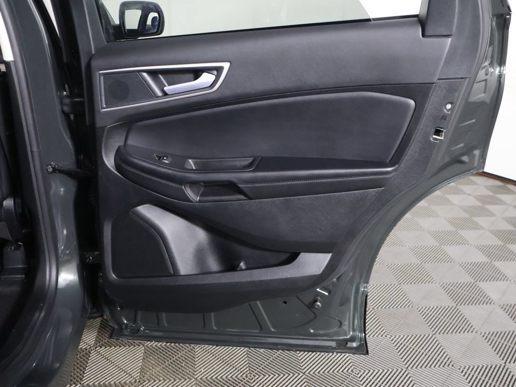 Used 2024 Ford Edge SEL w/ Convenience Package AWD/4WD image 25
