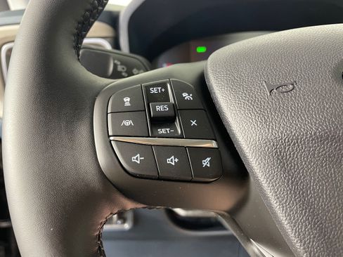 New 2026 Ford Maverick Lariat AWD/4WD image 9