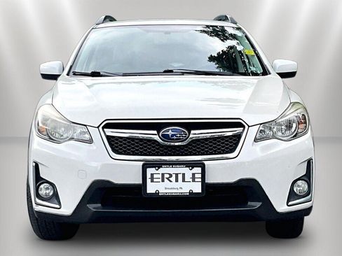 Used 2017 Subaru Crosstrek 2.0i Premium AWD/4WD image 2