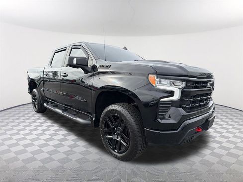 Used 2024 Chevrolet Silverado 1500 LT Trail Boss w/ LT Trail Boss Premium Package image 3