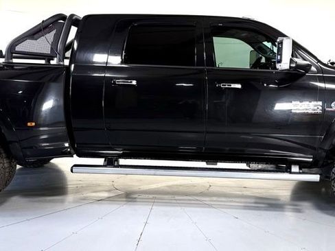 Used 2018 RAM 3500 Laramie AWD/4WD image 3