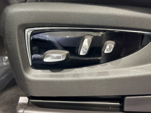 Used 2015 Cadillac Escalade Premium RWD image 13