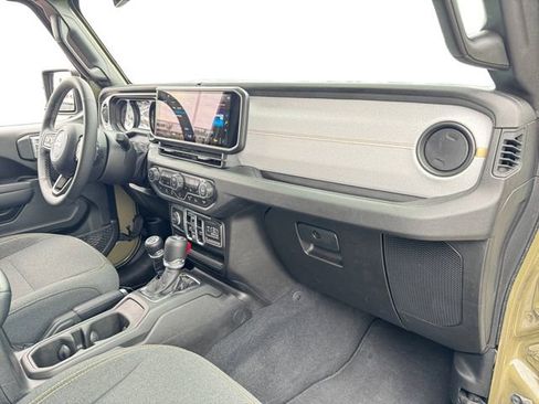 Certified 2025 Jeep Wrangler Sport S image 18