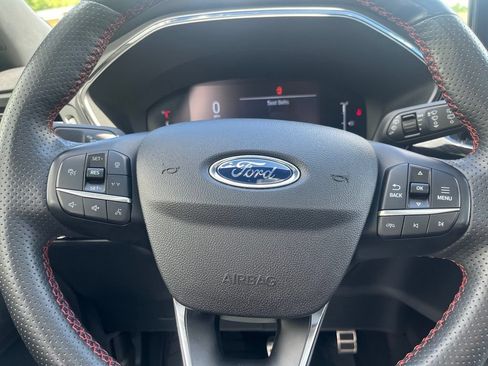Used 2024 Ford Escape ST-Line w/ Tech Pack #1 AWD/4WD image 19