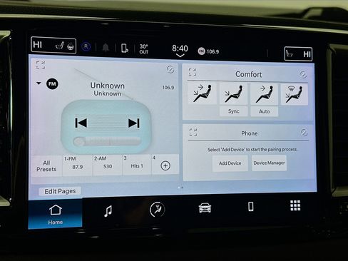 Used 2023 Chrysler Pacifica Touring-L image 14