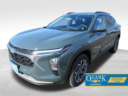 New 2026 Chevrolet Trax LT image 1