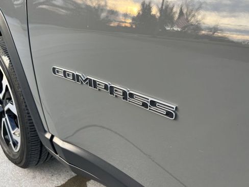 Used 2022 Jeep Compass Limited w/ Sun and Sound Group image 32