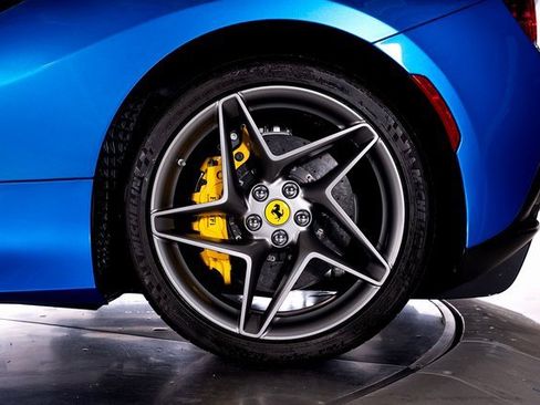 Used 2023 Ferrari F8 Tributo image 17