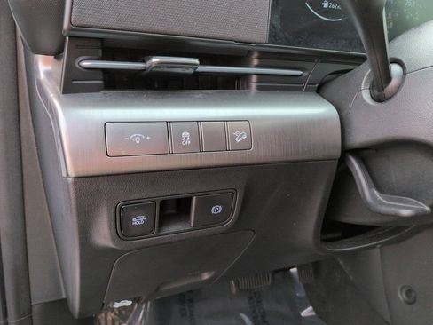 Used 2024 Hyundai Kona Limited FWD image 24