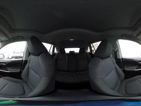 Used 2025 Toyota RAV4 XLE image 43