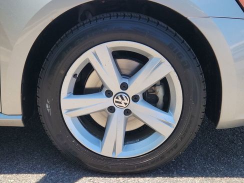 Used 2013 Volkswagen Passat 2.5 SE image 15