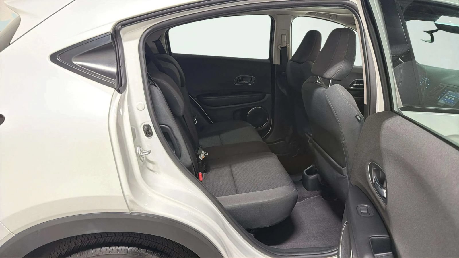 Used 2021 Honda HR-V EX image 47