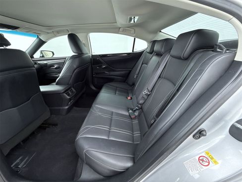 Used 2019 Lexus ES 350 Luxury image 44