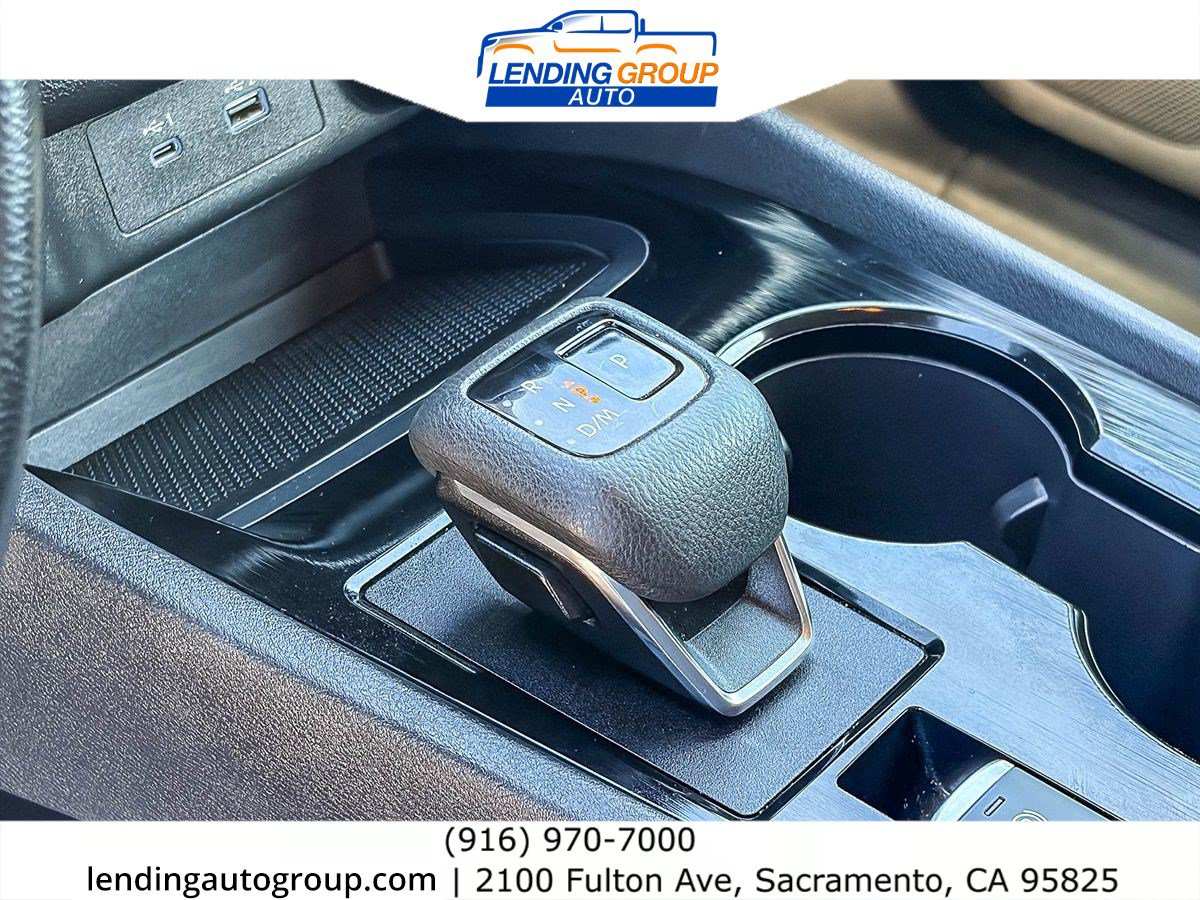 Used 2023 Nissan Rogue S AWD/4WD image 18