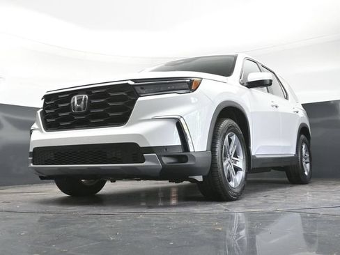 Used 2025 Honda Pilot EX-L image 24