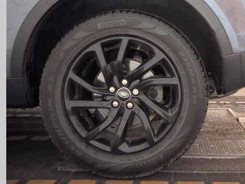 Used 2018 Land Rover Discovery Sport HSE AWD/4WD image 12