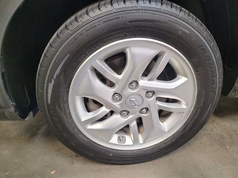 Used 2021 Hyundai Venue SE FWD image 31