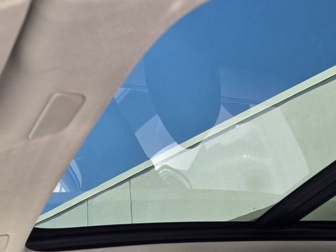 Certified 2023 Volvo XC60 B5 Plus w/ Protection Package Premier image 16