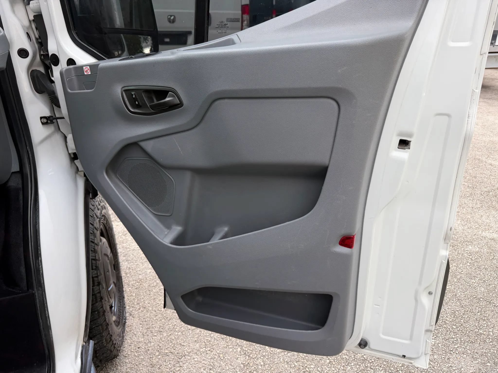 Used 2019 Ford Transit 250 148 Medium Roof w/ Interior Upgrade Package RWD image 14