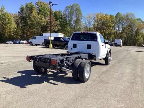 New 2025 RAM 5500 Tradesman AWD/4WD image 7
