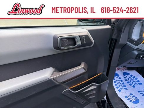 Used 2022 Ford Bronco Badlands image 13